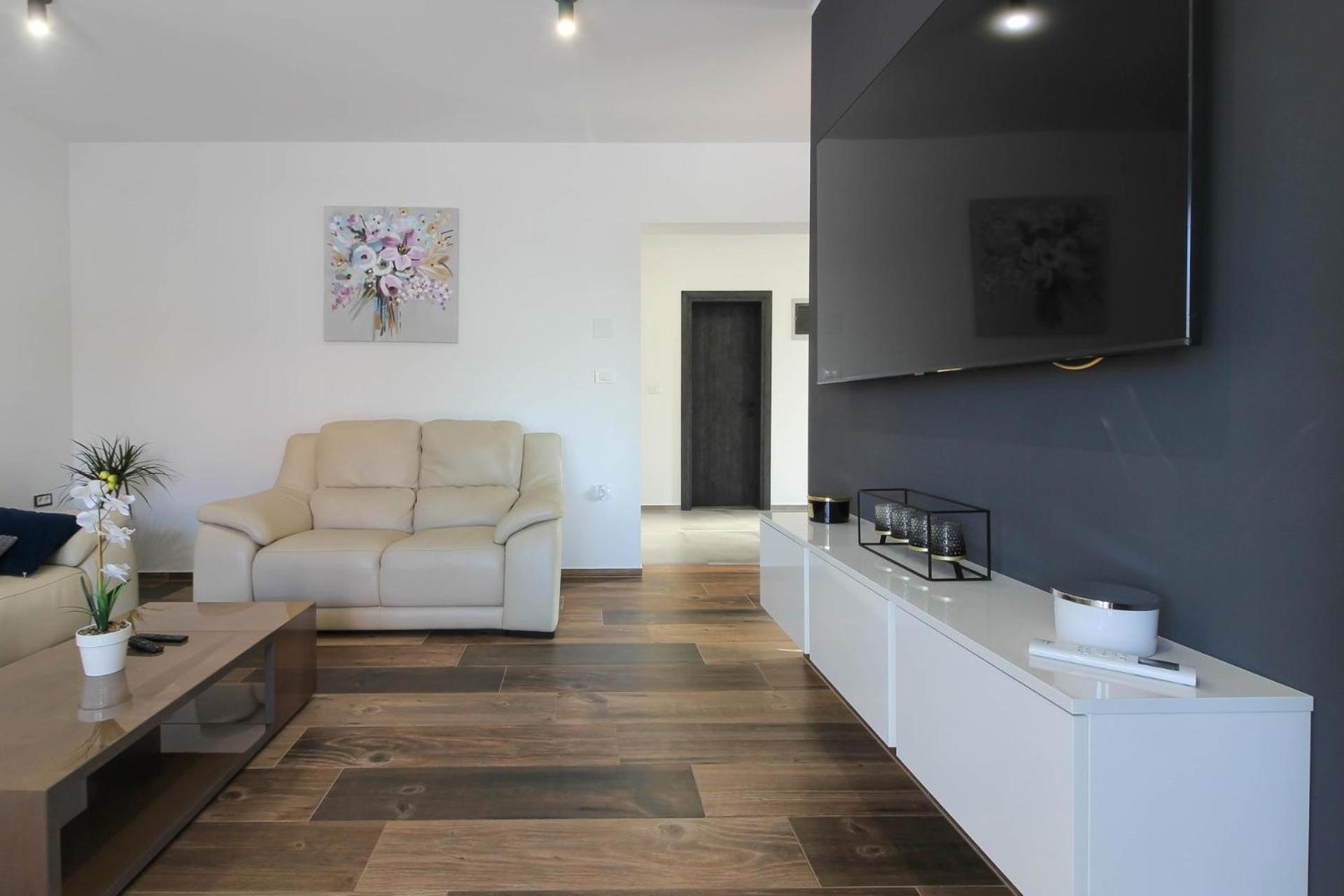 Mit Privatpool Fuer 8 Personen Ca 170 Qm In Pula, Istrien Istrische Riviera Ferienhaus
